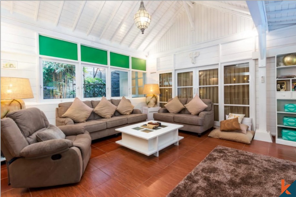 Incroyable villa de trois chambres à vendre à Seminyak