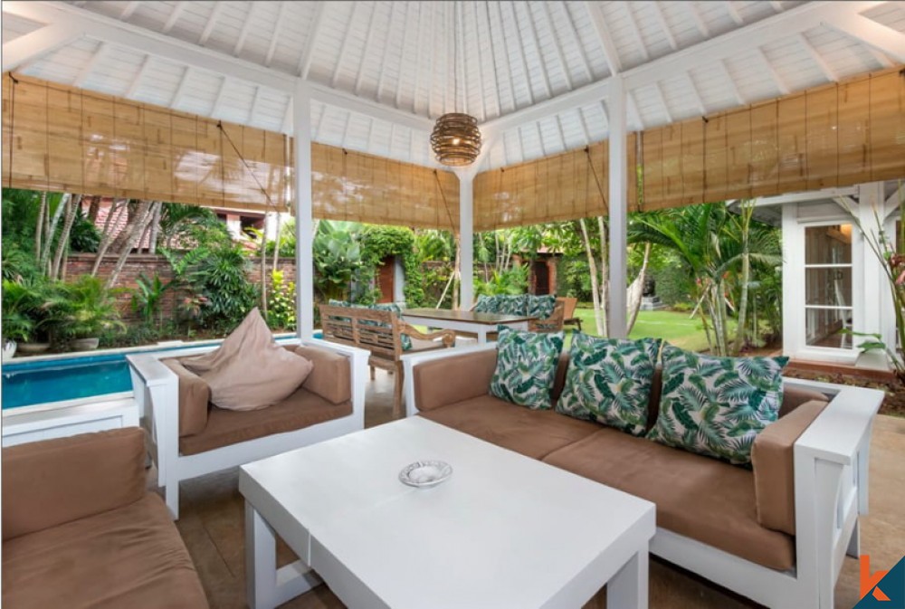 Incroyable villa de trois chambres à vendre à Seminyak