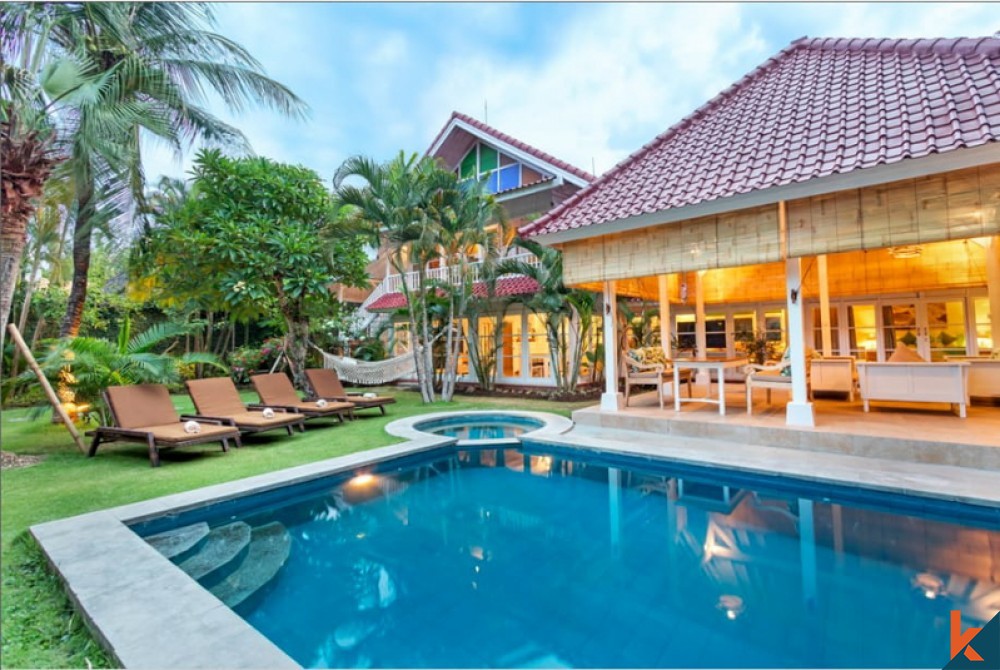 Incroyable villa de trois chambres à vendre à Seminyak