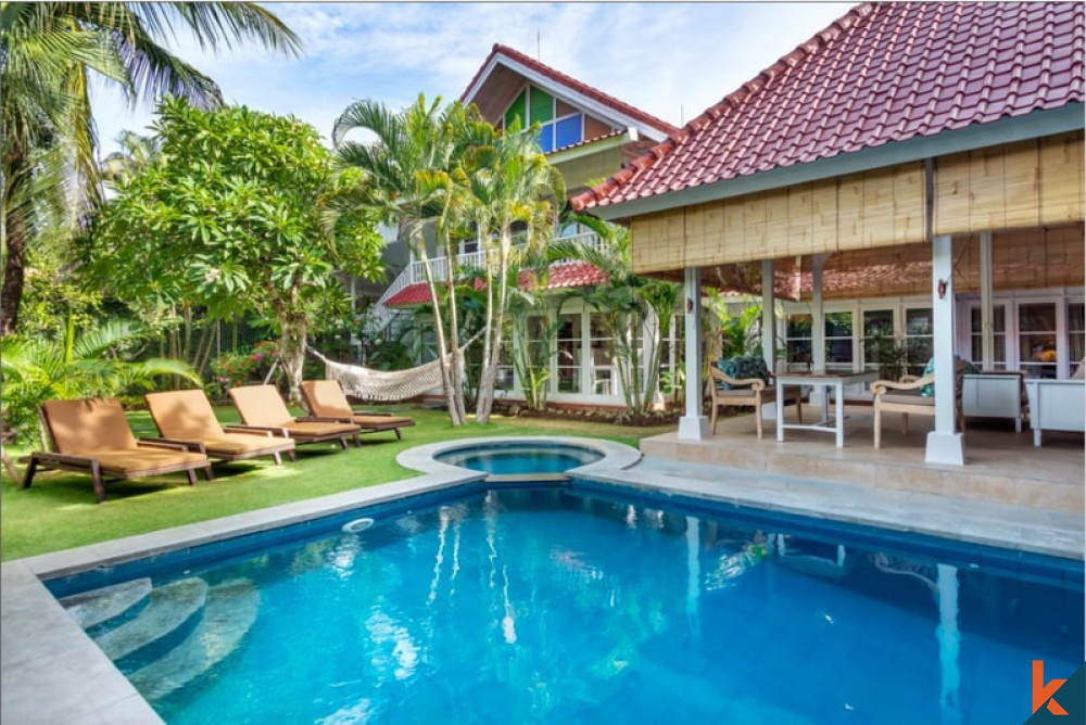 Incroyable villa de trois chambres à vendre à Seminyak