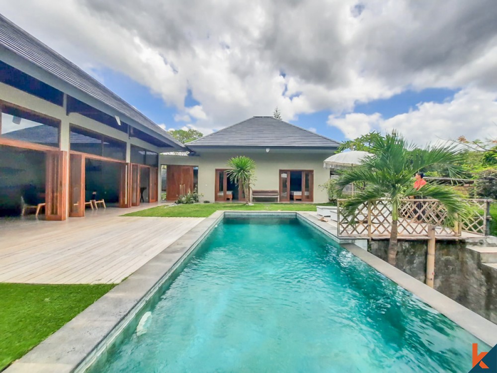 Villa incroyable avec terrain spacieux à vendre à Tanah Lot