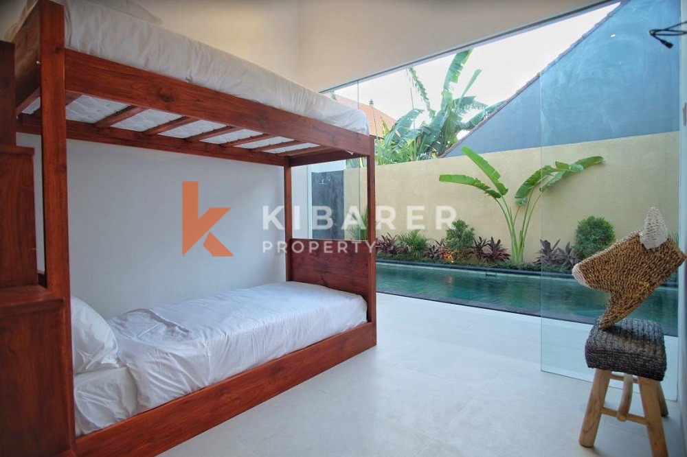 Vila Tiga Kamar Tidur Bohemian Modern, Sempurna untuk Keluarga di Kerobokan