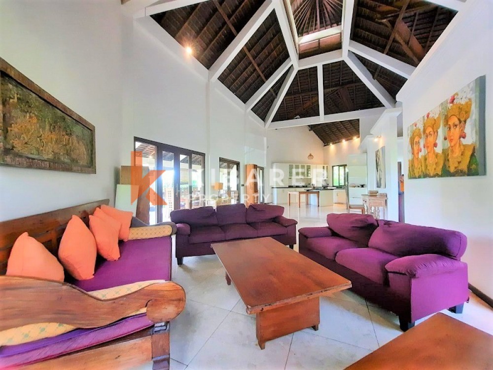 AMAZING FIVE BEDROOM VILLA WITH GREAT VIEW IN PERERENAN (available on March 1st 2026)
