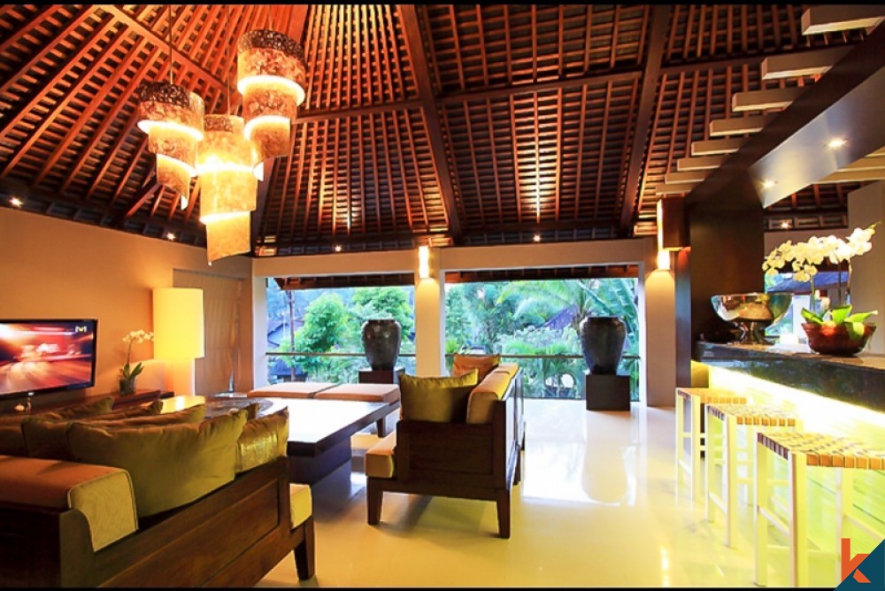 Amazing Luxurious Five Bedrooms VIlla for Sale in Drupadi