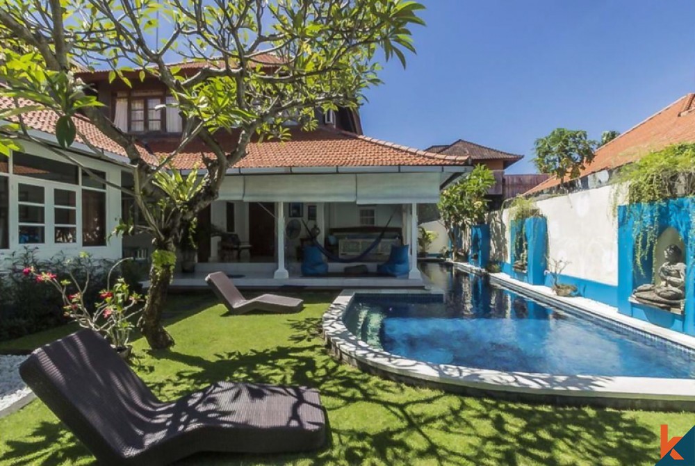 Villa Tradisional Campuran Modern Yang Indah Dijual di Jantung Seminyak