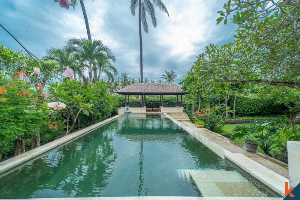 Luxury Spacious Freehold VIlla for Sale Near Beach in Gianyar