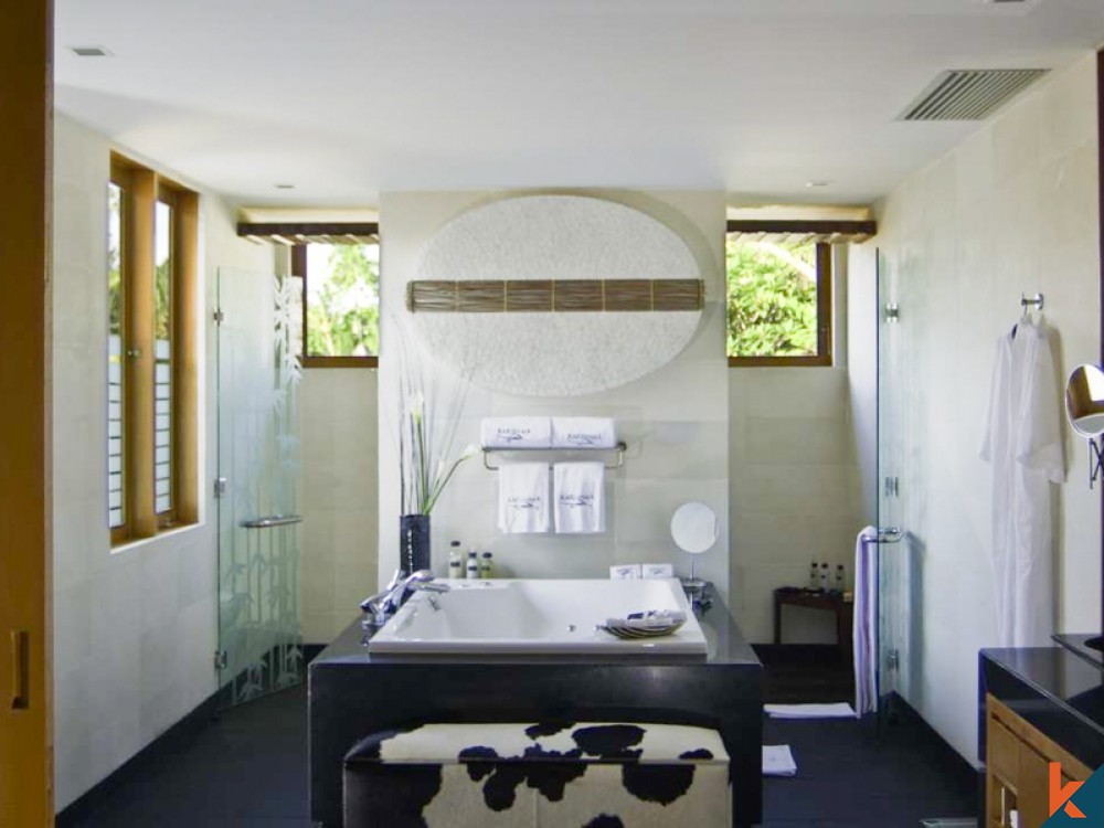 Marvelous 6 Bedrooms Multilevel Property For Sale in Umalas