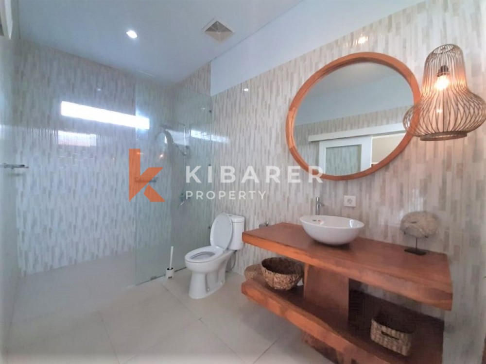 Villa Indah dengan 3 kamar tidur di Umalas
