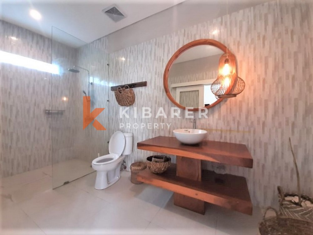 Villa Indah dengan 3 kamar tidur di Umalas