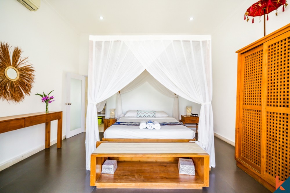 Villa Tiga Kamar Tidur yang Indah dan Menawan Dijual di Padonan