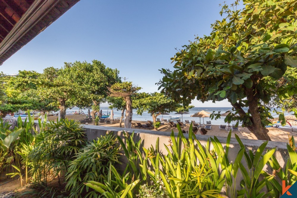 Luxury Beachfront Four Bedrooms Villa for Sale in Sanur