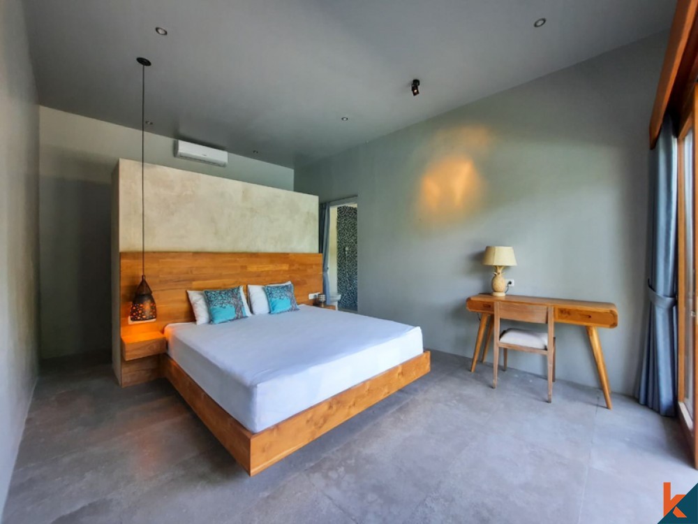 Villa neuve de trois chambres au bord de la rivière à vendre à Tabanan