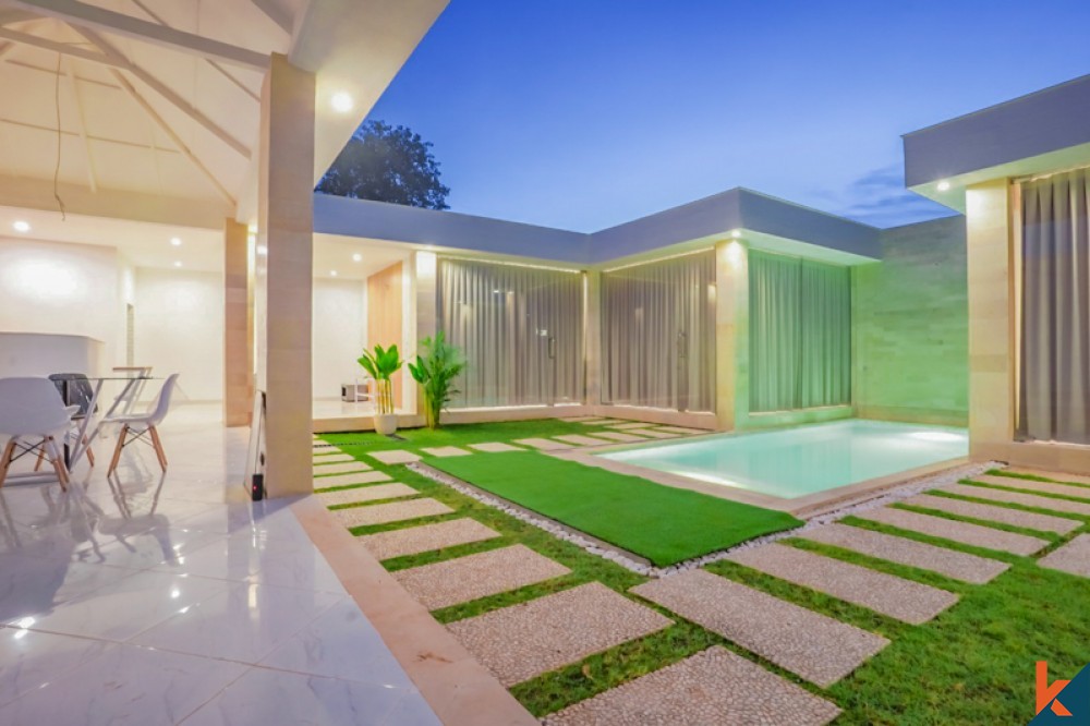 Villa moderne et élégante à vendre avec bail à long terme à Jimbaran