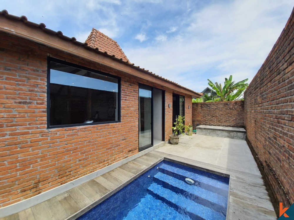 Villa Hak Milik Baru Satu Kamar Dijual di Kedungu