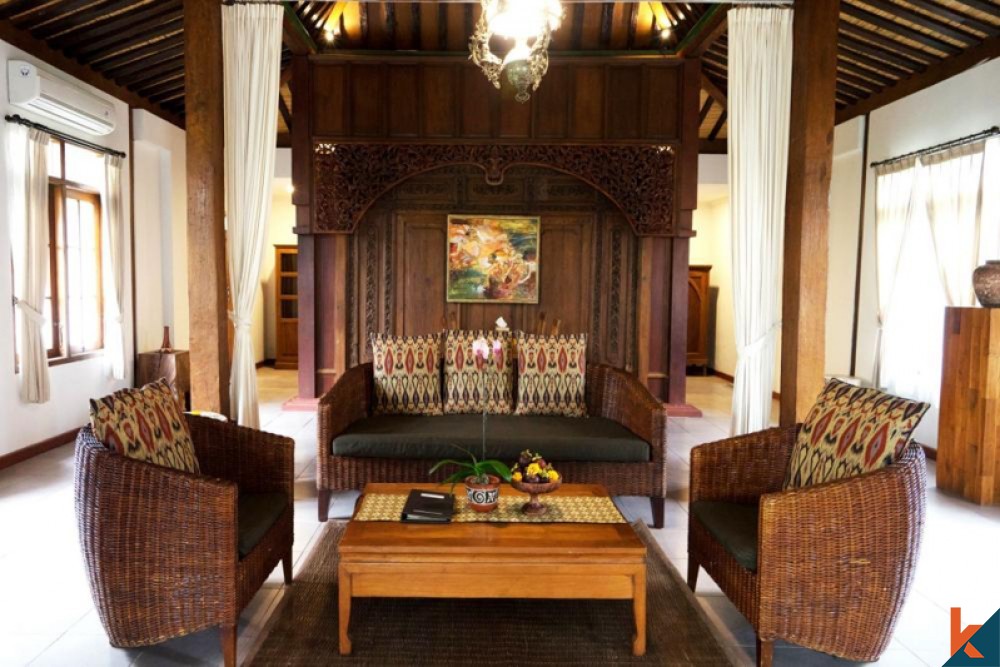 Hôtel traditionnel en pleine propriété à vendre à Berawa