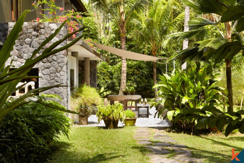 Villa de luxe sur deux niveaux dans la jungle tropicale à vendre à Ubud