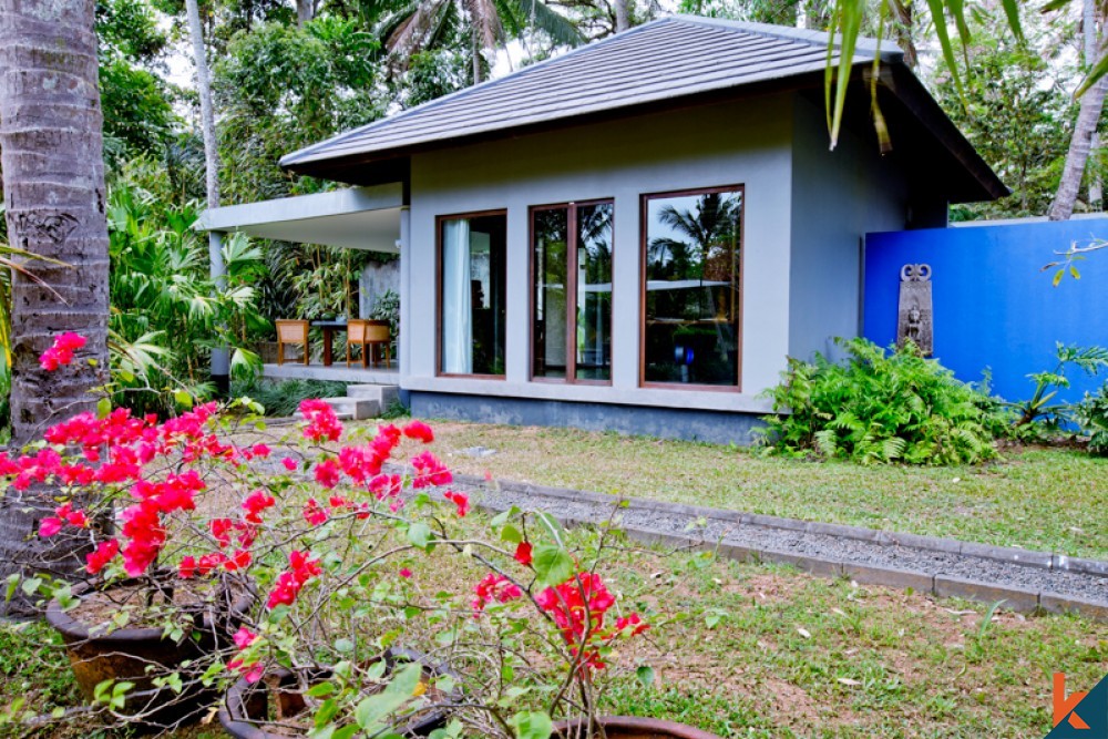 Villa de luxe sur deux niveaux dans la jungle tropicale à vendre à Ubud