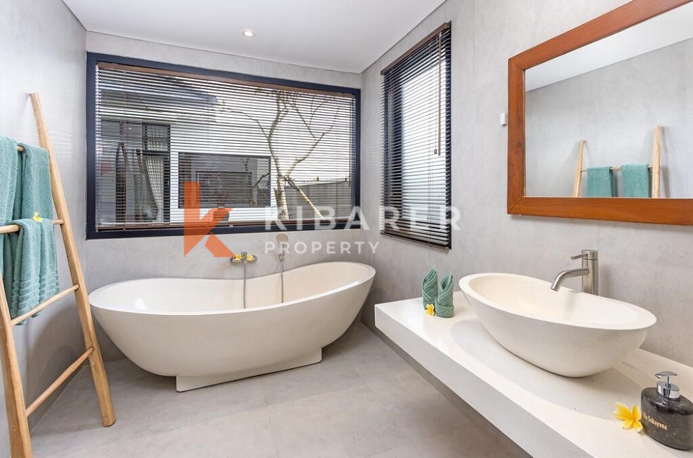Gorgeous Four Bedroom Villa perfectly situated in Canggu ( will be available 9th October 2023 )