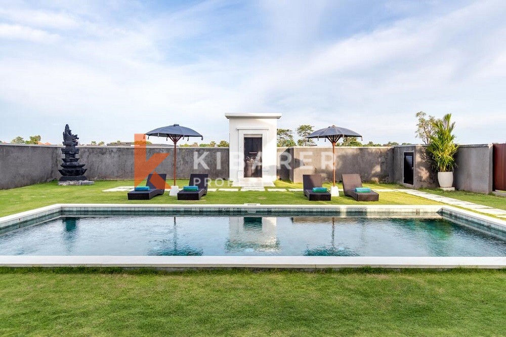 Gorgeous Four Bedroom Villa perfectly situated in Canggu ( will be available 9th October 2023 )