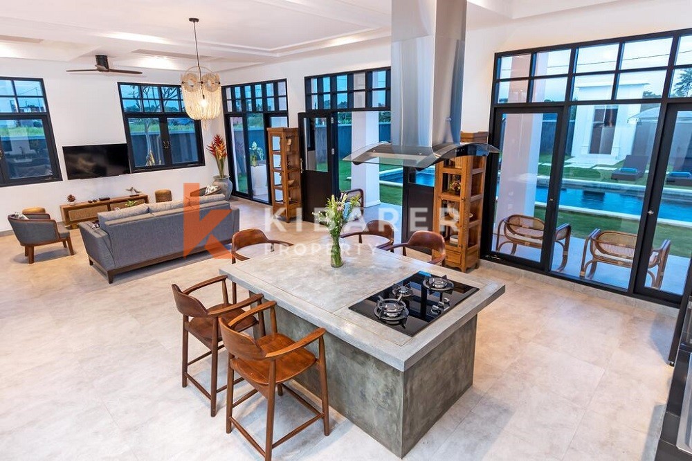 Gorgeous Four Bedroom Villa perfectly situated in Canggu ( will be available 9th October 2023 )