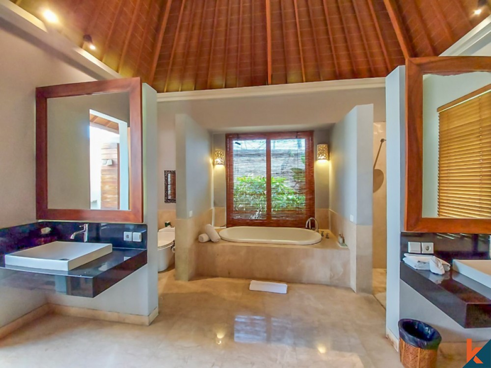 Luxury Four Bedrooms Villa for Sale in Batu Belig