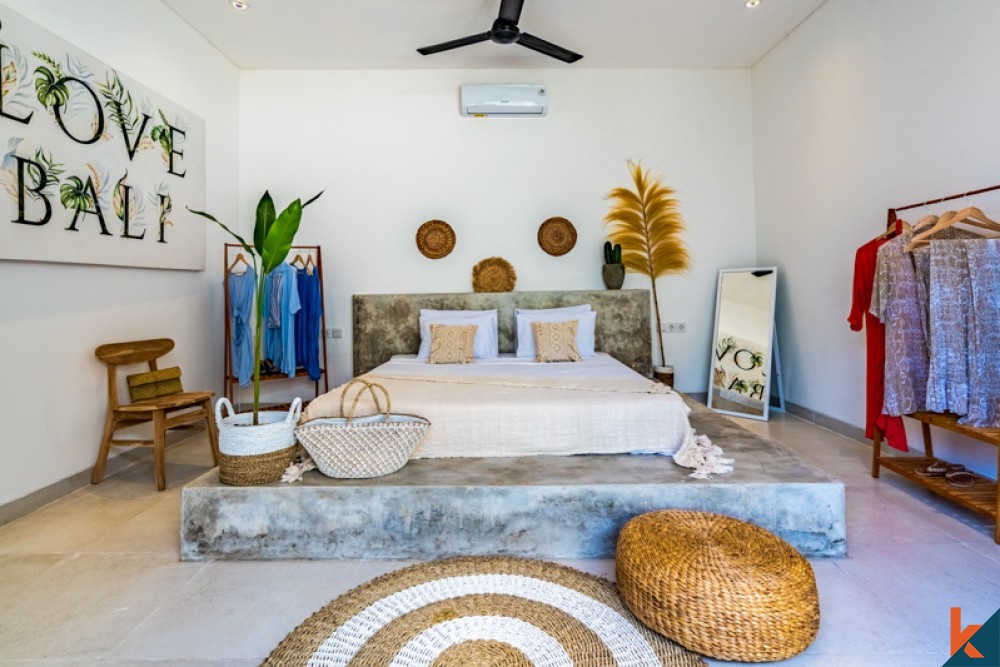 Villa Baru dengan Pemandangan Hutan Dijual di Canggu