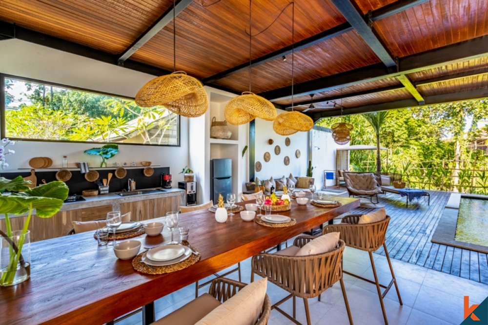 Villa Baru dengan Pemandangan Hutan Dijual di Canggu