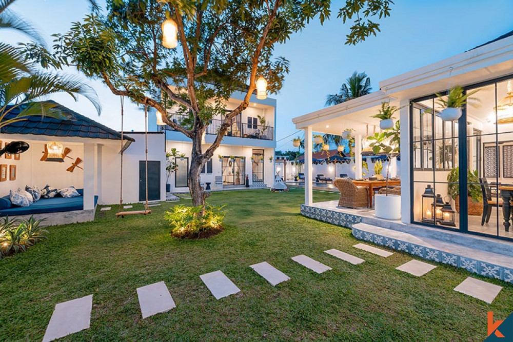 Dijual Villa Mewah Modern Lima Kamar Tidur di Seminyak