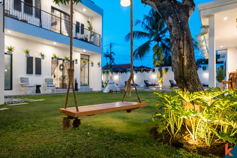 Dijual Villa Mewah Modern Lima Kamar Tidur di Seminyak