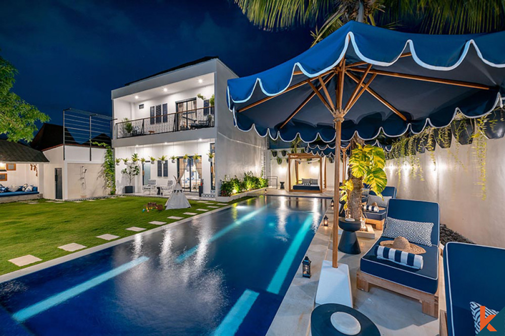 Dijual Villa Mewah Modern Lima Kamar Tidur di Seminyak