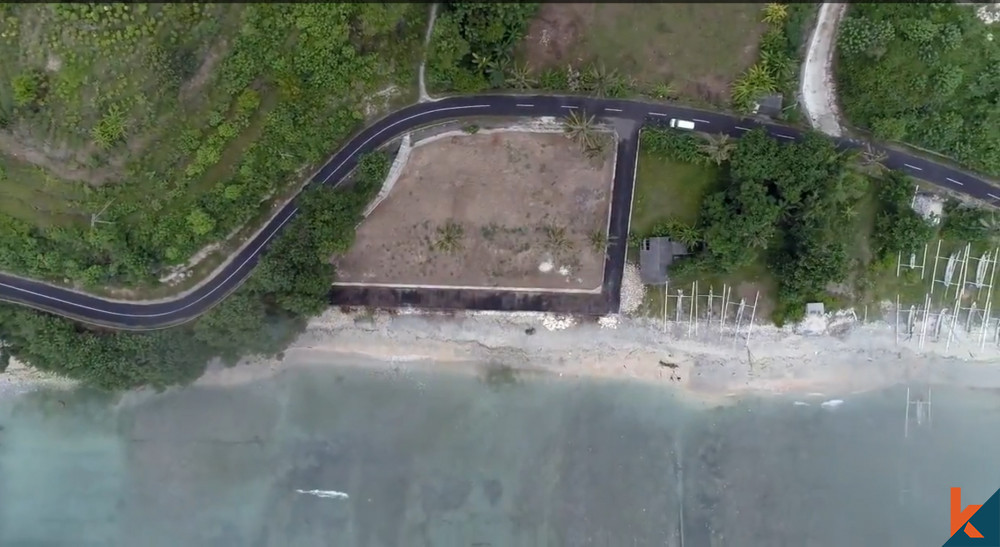 Tanah Tepi Pantai Menakjubkan 17 Are di Nusa Penida Dijual
