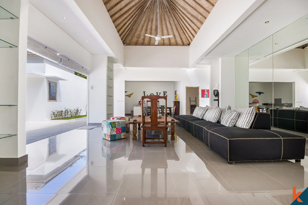 Luxurious Modern Three Bedrooms VIlla for Sale in Balangan