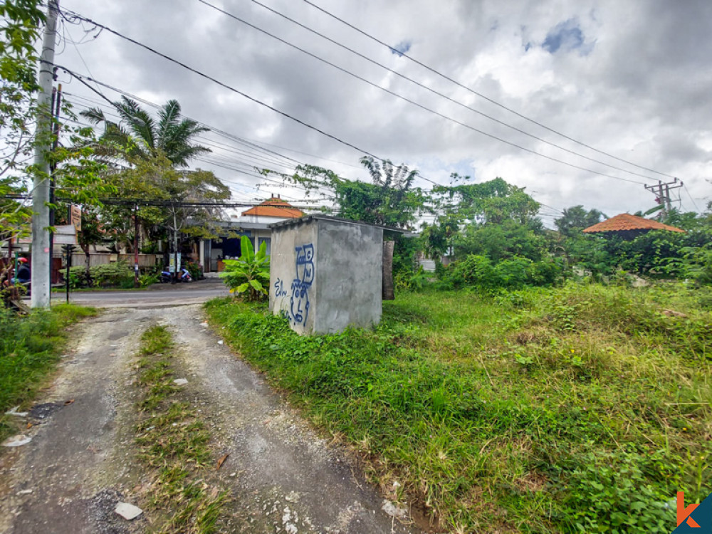 FRONT ROAD LAND 6 are for RESTAURANT