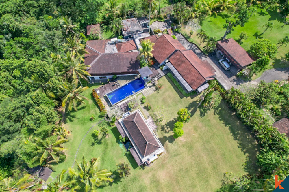 Stunning Five Bedrooms Villa with Spacious Land for Sale in Ubud