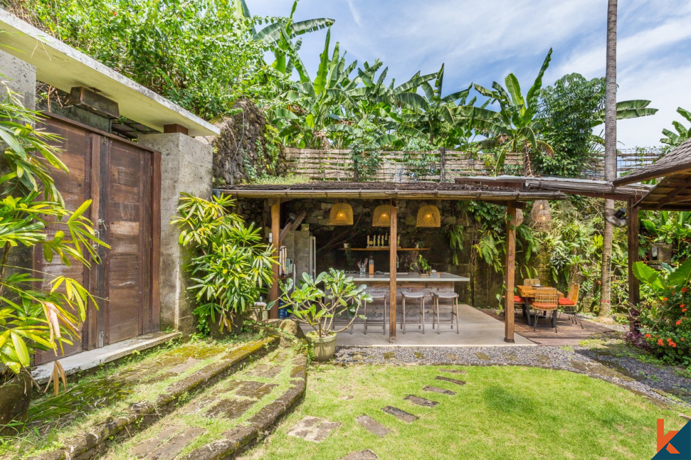 Belle villa spacieuse de 3 chambres à vendre à Kerobokan
