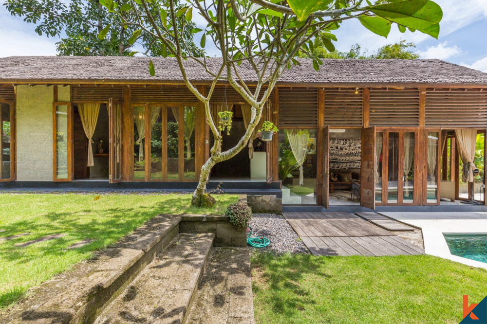 Belle villa spacieuse de 3 chambres à vendre à Kerobokan