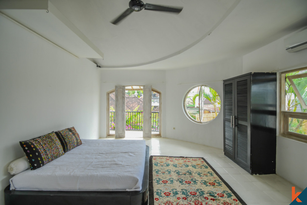 Stylish Five Bedrooms Villa for Sale in Prime Location of Seminyak