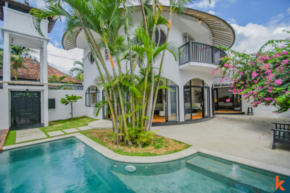 Villa élégante de 5 chambres à vendre dans un emplacement privilégié de Seminyak