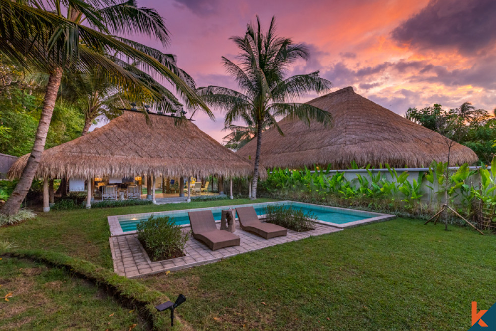 Villa absolue en bord de mer avec plage de sable blanc à vendre à Lombok