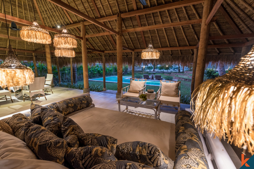 Villa absolue en bord de mer avec plage de sable blanc à vendre à Lombok