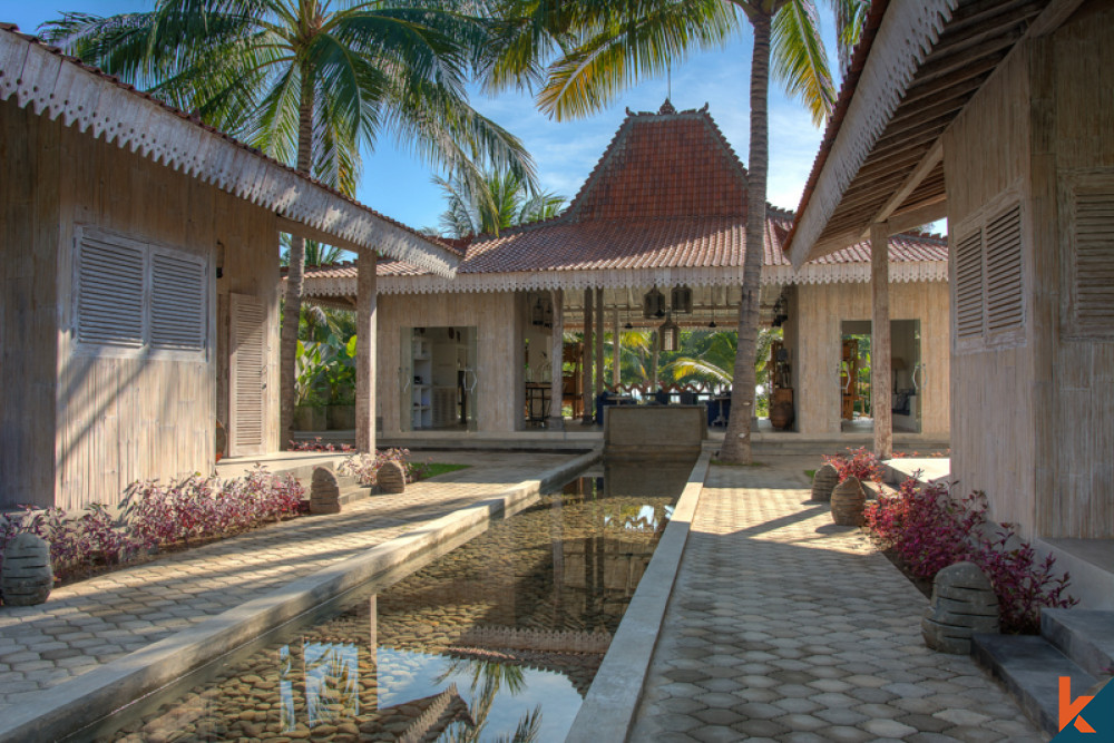 Absolute Beachfront Amazing Villa à vendre près des îles Gili