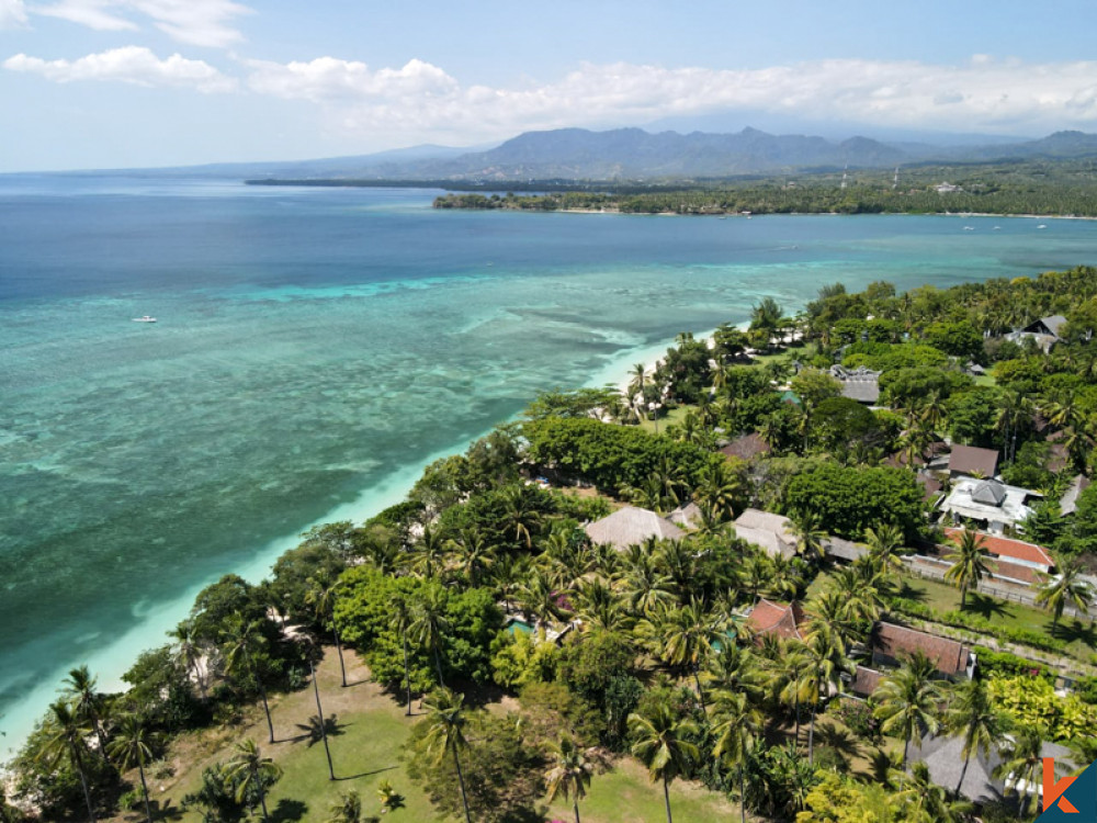 Absolute Beachfront Amazing Villa for Sale close to Gili Islands