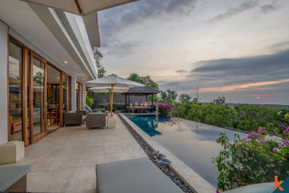Elegant and Beautifully Villa with Amazing View for Sale in Pecatu