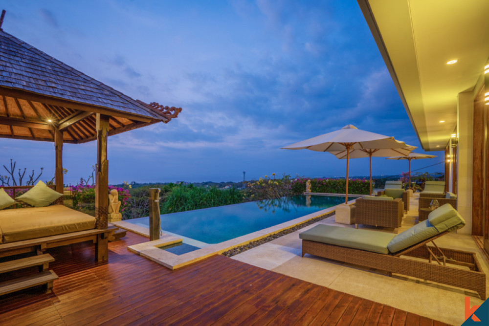 Elegant and Beautifully Villa with Amazing View for Sale in Pecatu