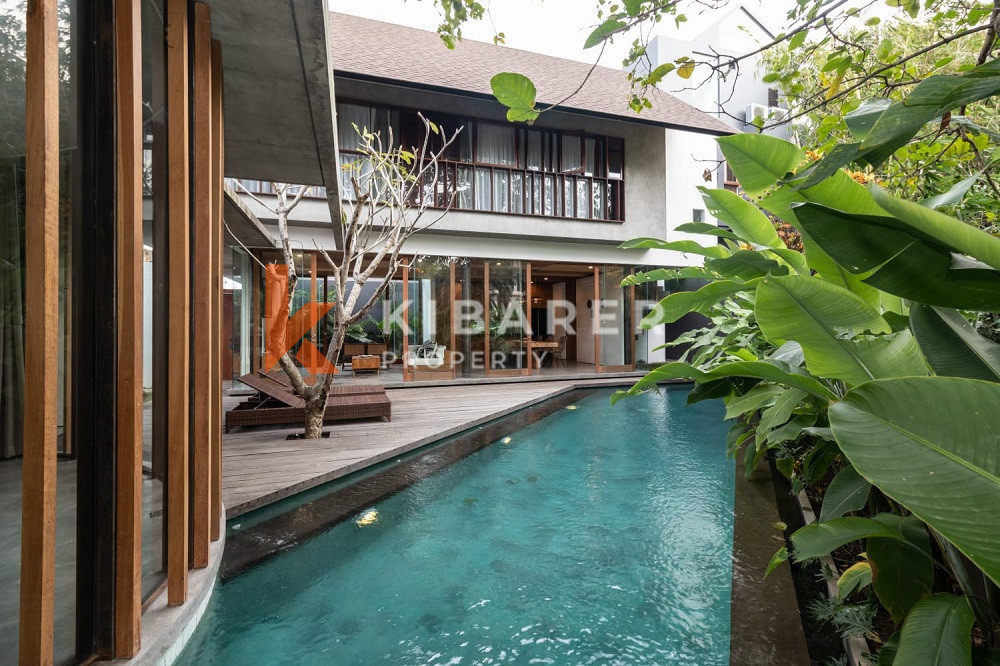 Luxurious Five Bedrooms Freehold Villa for Sale in Canggu