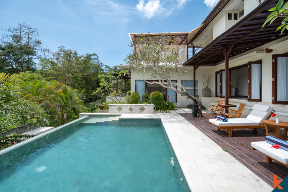Belle villa de trois chambres en pleine propriété à vendre à Pecatu