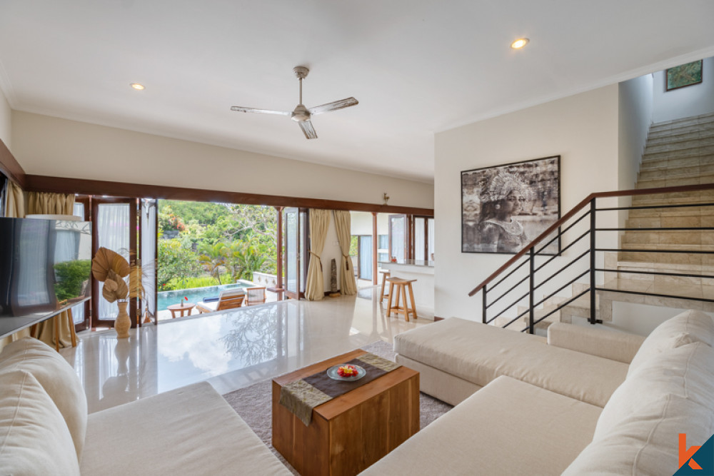 Beautiful Three Bedrooms Freehold Villa for Sale in Pecatu