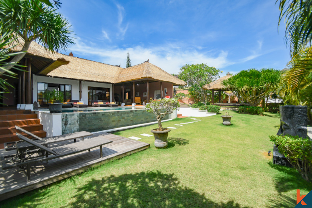 Amazing Villa with Spacious land for Sale in Ungasan