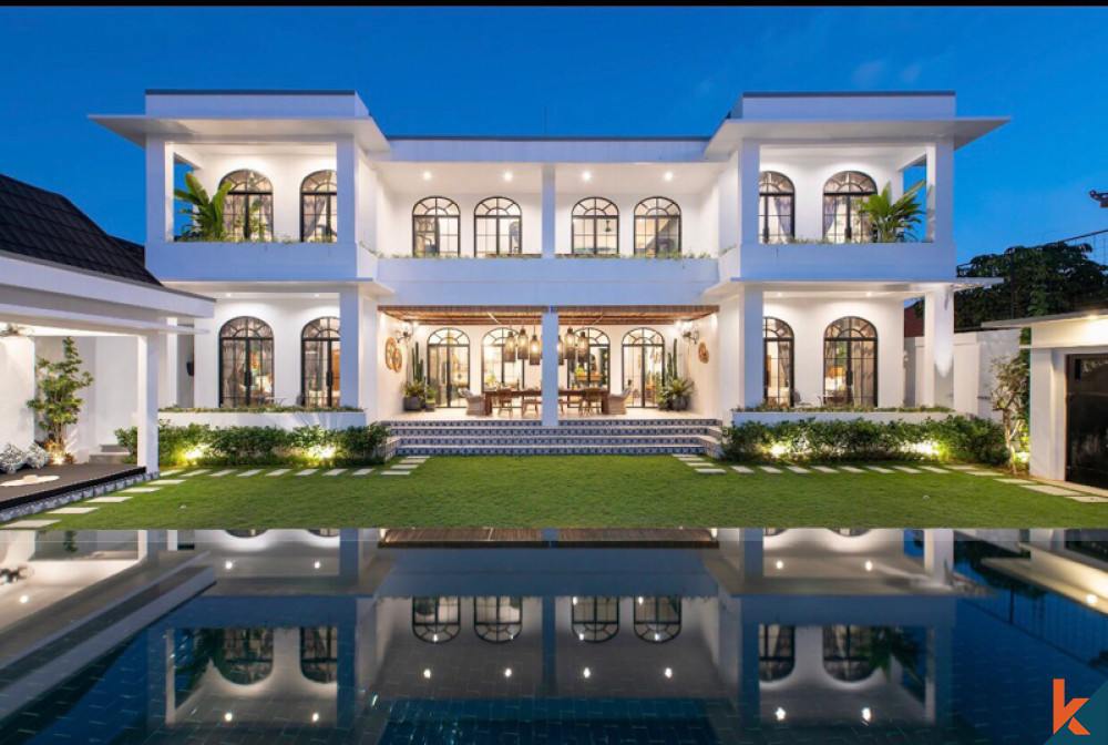 Villa Mewah Modern yang Menakjubkan untuk Sewa Jangka Panjang di Pererenan