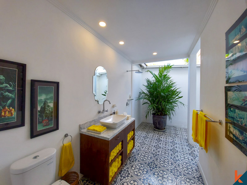 Chic Three Bedrooms Colonial Villa for Lease in Seminyak
